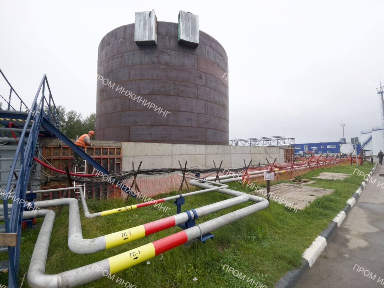 Резервуар для нефтепродуктов